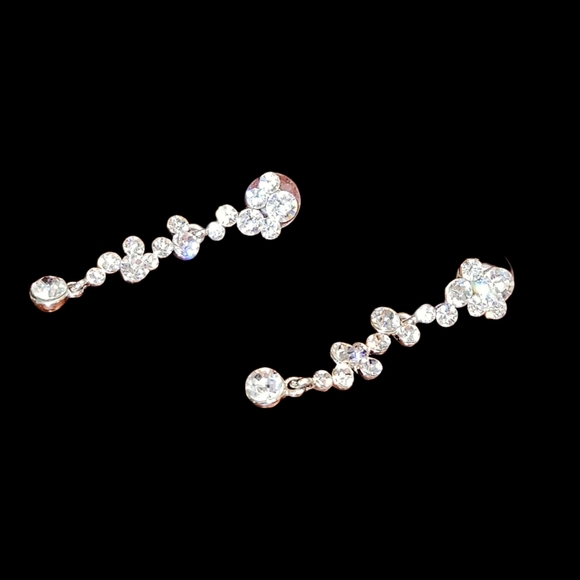 Elegant Silver Crystal Drop Earrings - Picture 7 of 11